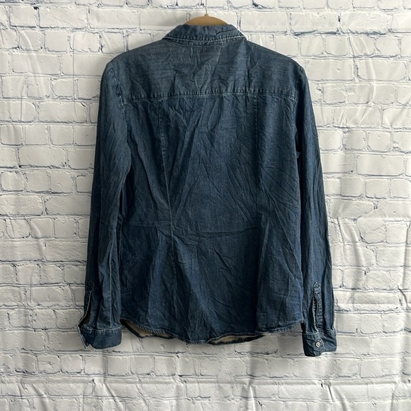 LOFT‎ Blue Denim-like Button-Up Shirt woman’s size Small - Picture 3 of 3